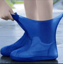Load image into Gallery viewer, Reusable waterproof silicone shoe covers - (S273)
