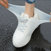 Load image into Gallery viewer, Reusable waterproof silicone shoe covers - (S273)
