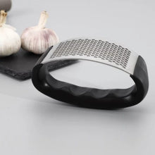 Load image into Gallery viewer, Manual Garlic Press (HA18)
